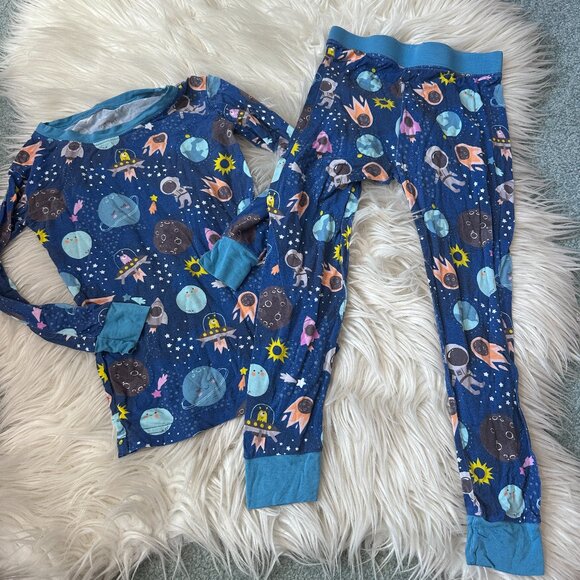 Little Sleepies 2 piece space pjs size 3T - Picture 1 of 3